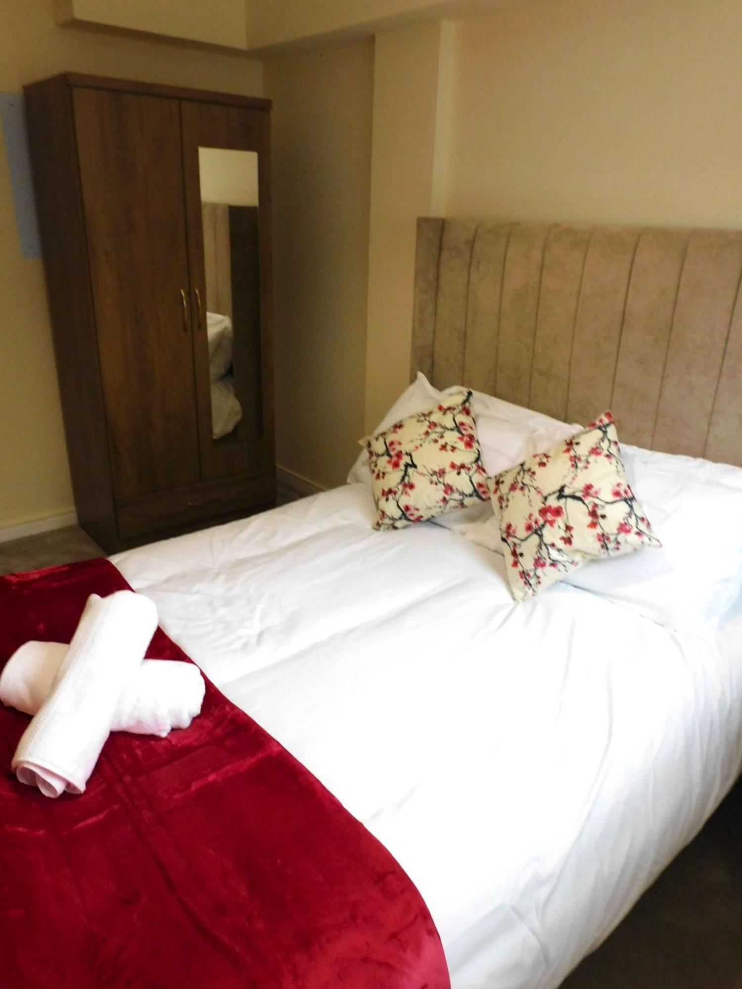 Fabulous 2 Bed Apt 10 Mins From City Centre غلاسغو المظهر الخارجي الصورة