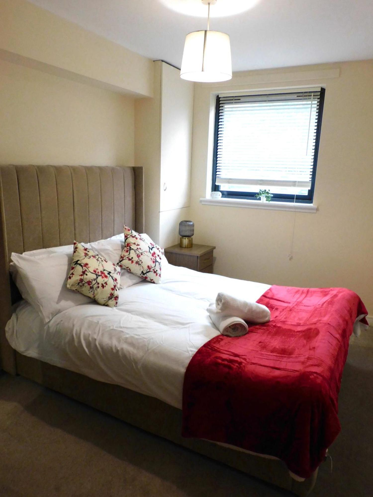 Fabulous 2 Bed Apt 10 Mins From City Centre غلاسغو المظهر الخارجي الصورة